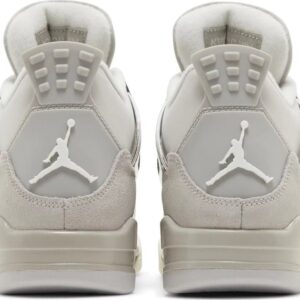 Alternative view of Air Jordan 4 "Frozen Moments"